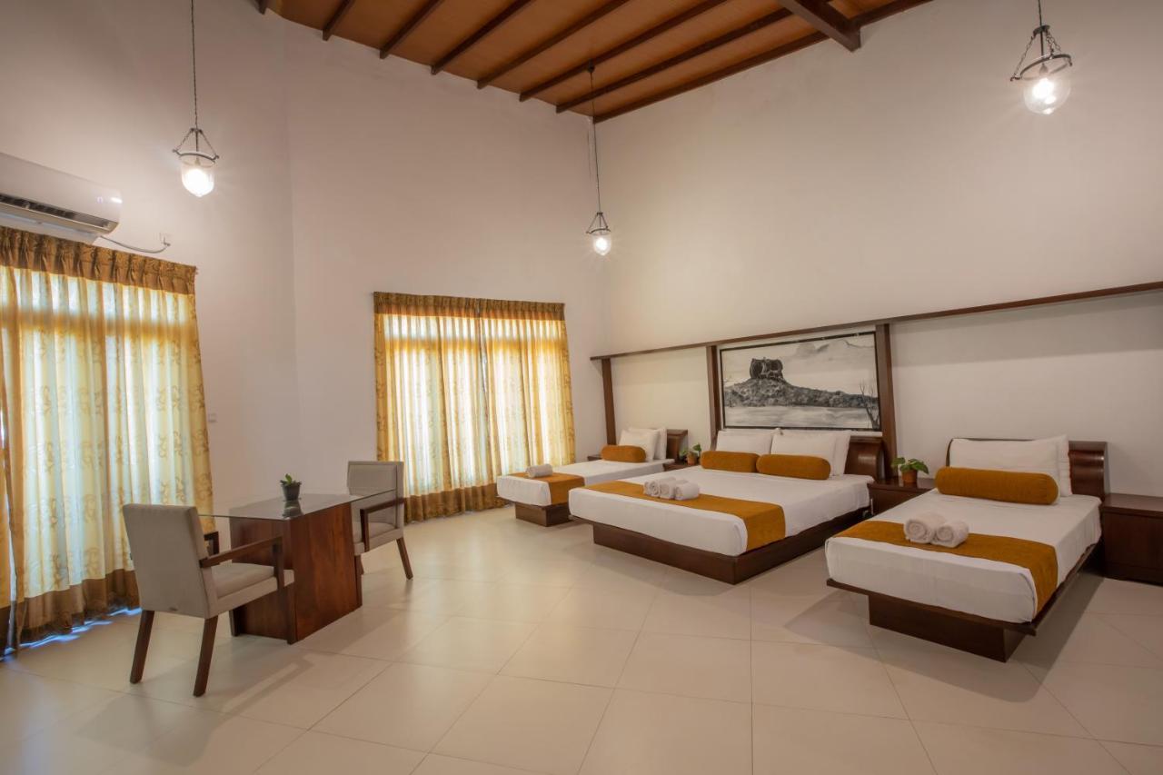Sigiriya Wewa Addara Hotel - Hotel By The Lake Εξωτερικό φωτογραφία